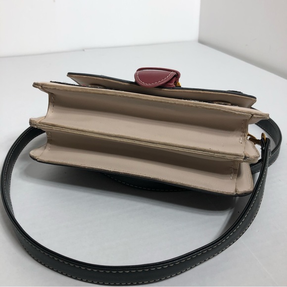 Patch Trendy Purse Clutch with Long Cross Body Strap - Picture 10 of 14